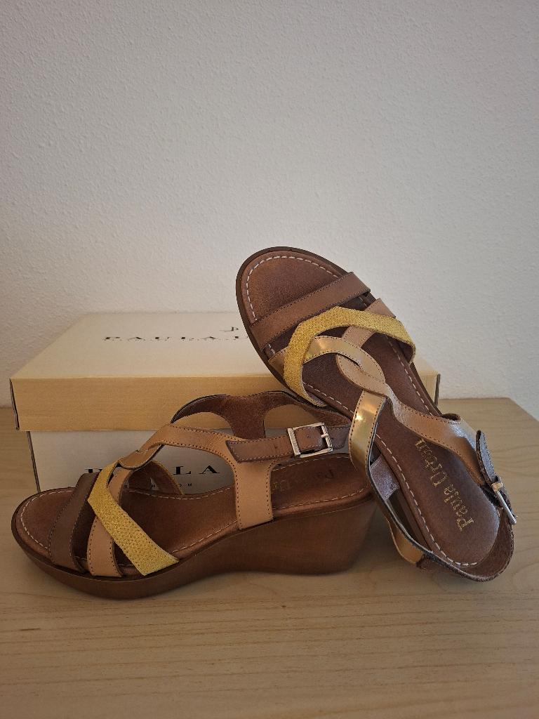 Paula Urban sandaal taupe goud geel maat 36, Overige kleuren, Paula Urban, Zo goed als nieuw, Sandalen of Muiltjes