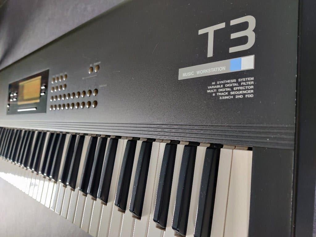 Keyboard Korg T3, Muziek en Instrumenten, Keyboards, Ophalen, Gebruikt, 61 toetsen, Korg