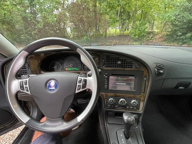 Saab 9-5 2.3 Turbo Aero Sport Estate AUT 2005 Grijs, Auto's, Dealer onderhouden, 1800 kg, Beige, 4 cilinders