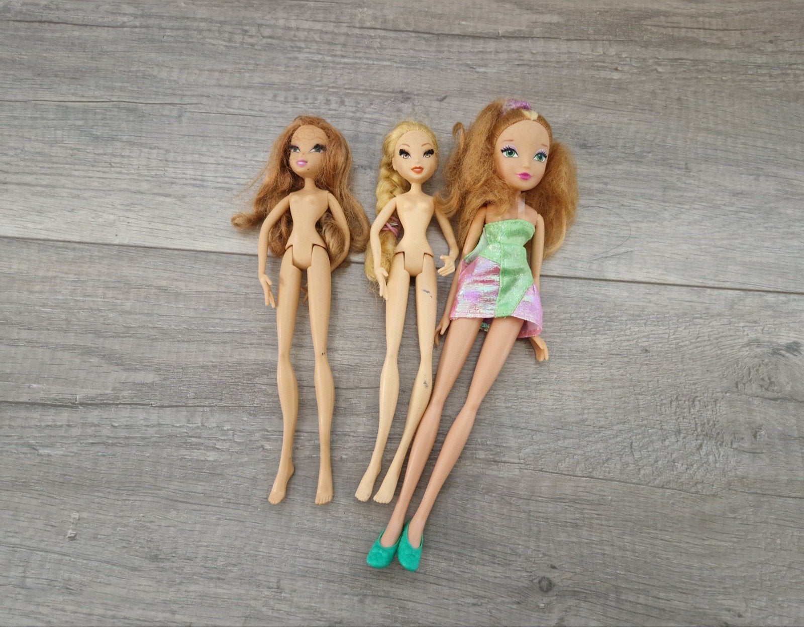3 winx club poppen rainbow stella flora barbie pop, Ophalen of Verzenden, Zo goed als nieuw, Barbie