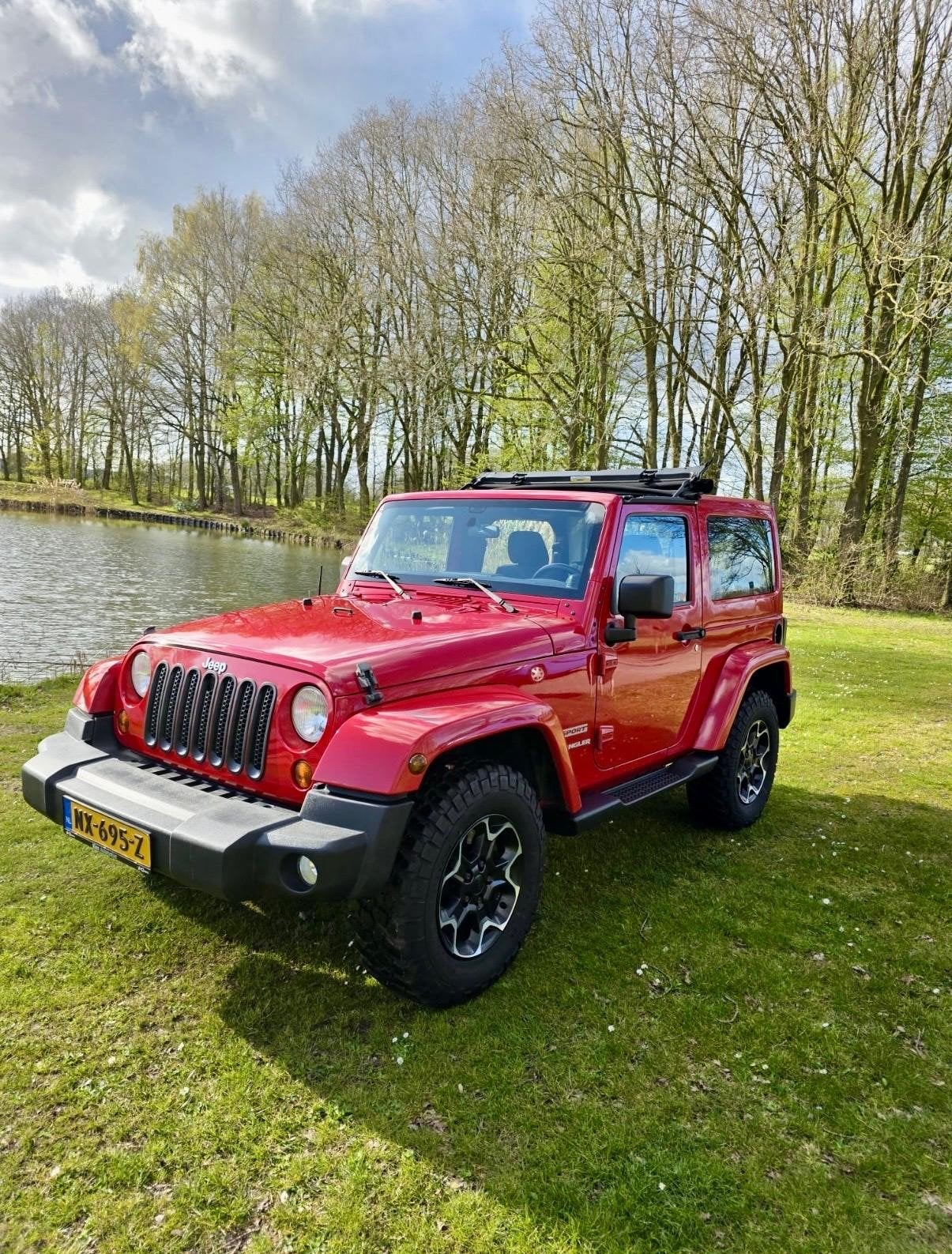 Jeep Wrangler JK 2.8 CRD  2011 bestop sunrider, Auto's, Jeep, Automaat, 450 kg, 4 cilinders, 4 stoelen
