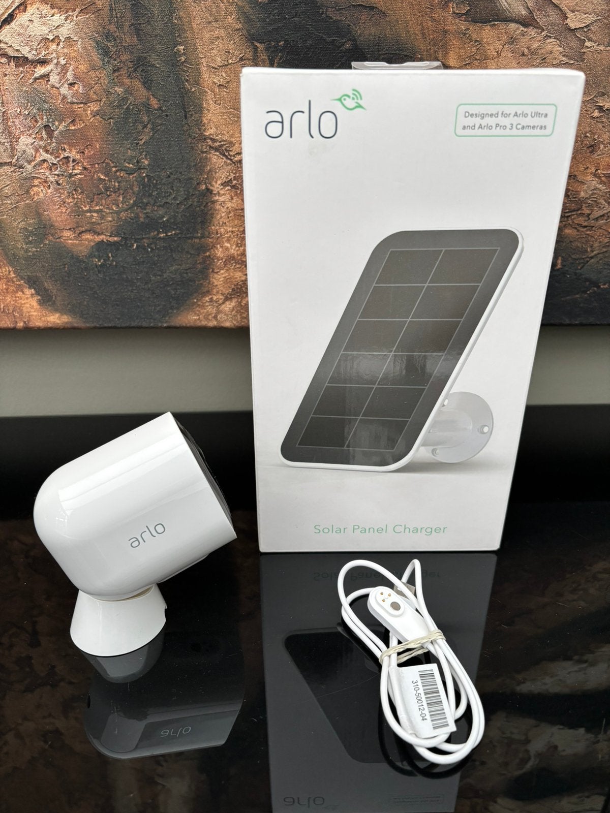 Arlo Ultra camera inclusief nieuw geseald zonnepaneel, Ophalen of Verzenden, Zo goed als nieuw