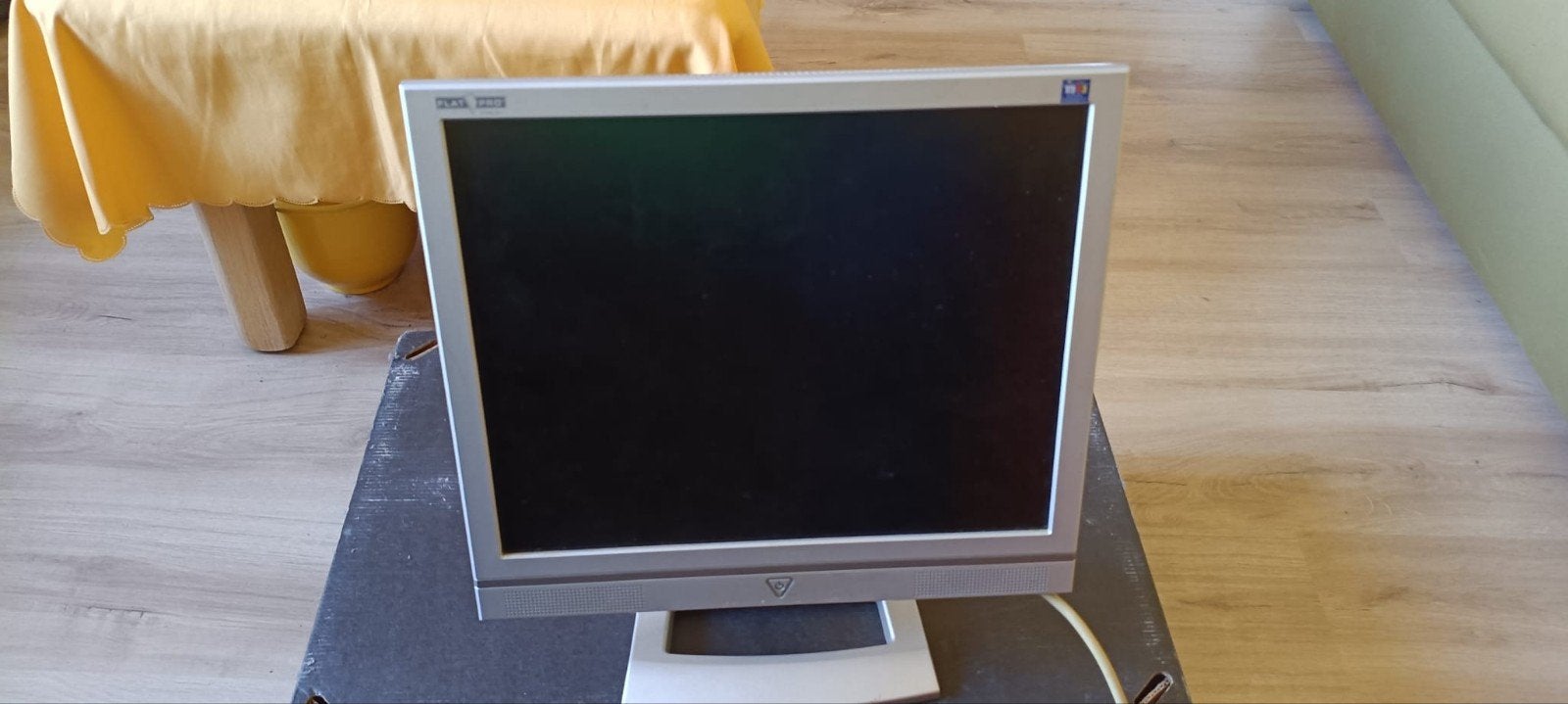 Medion 17 inch MEDION Monitor - Gratis af te halen, Computers en Software, Monitoren, Ophalen, Gebruikt, Medion, Overige typen
