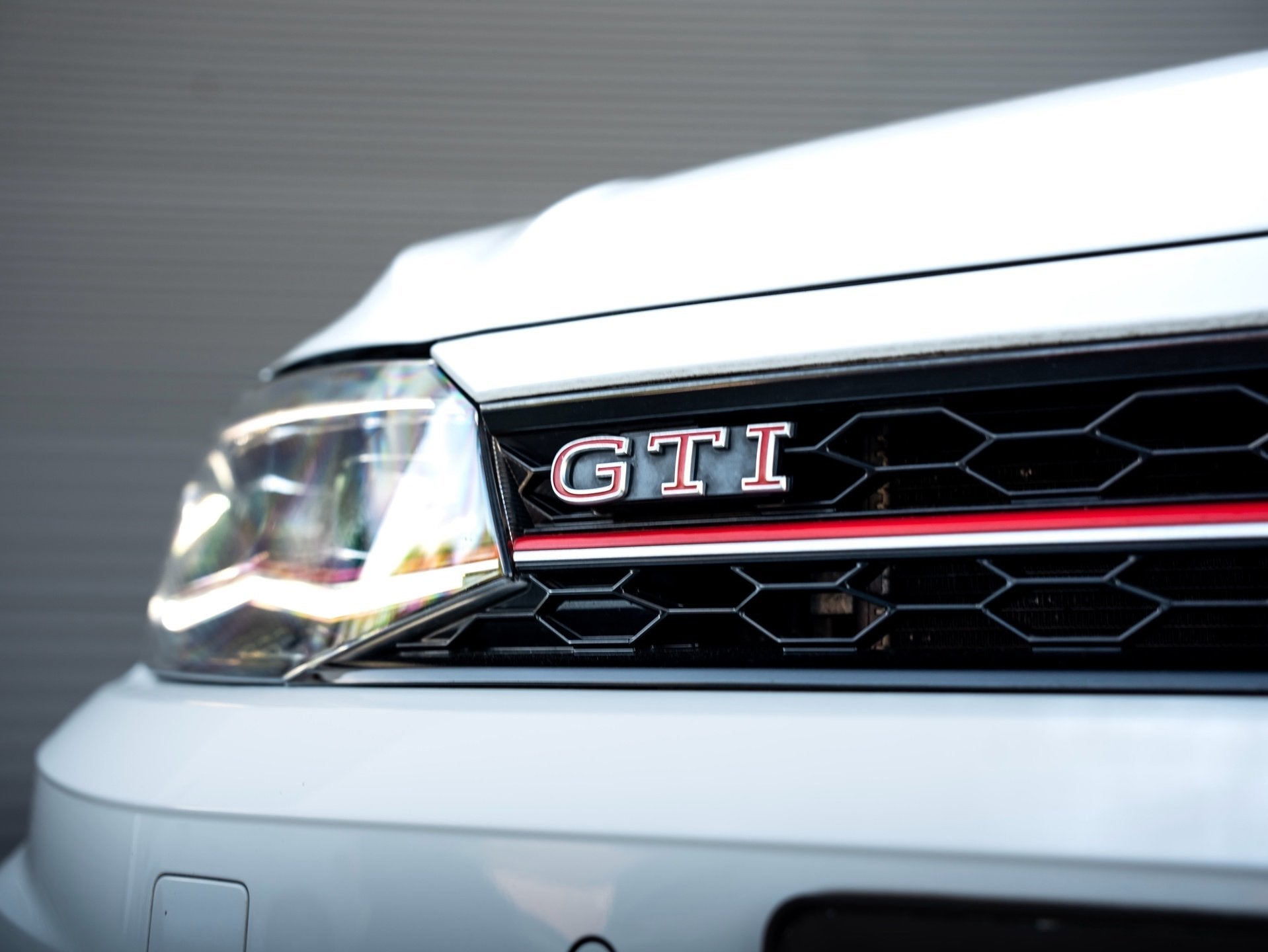 Volkswagen Polo 2.0 TSI GTI Pano Beats Navi Camera VOL!, Auto's, Volkswagen, Dealer onderhouden, Stof, Gebruikt, Zwart