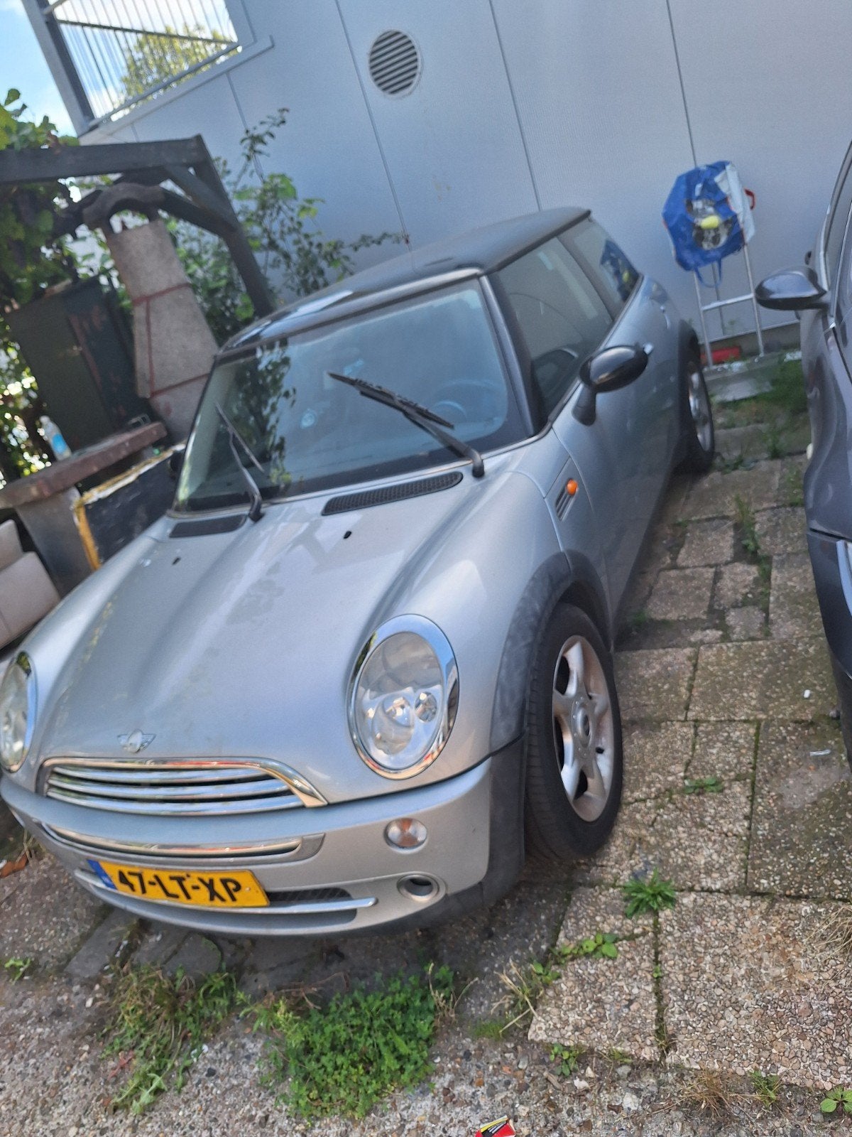 Mini 1.6 16V Cooper 2003 Grijs, Auto's, Voorwielaandrijving, 15 km/l, 4 cilinders, 4 stoelen