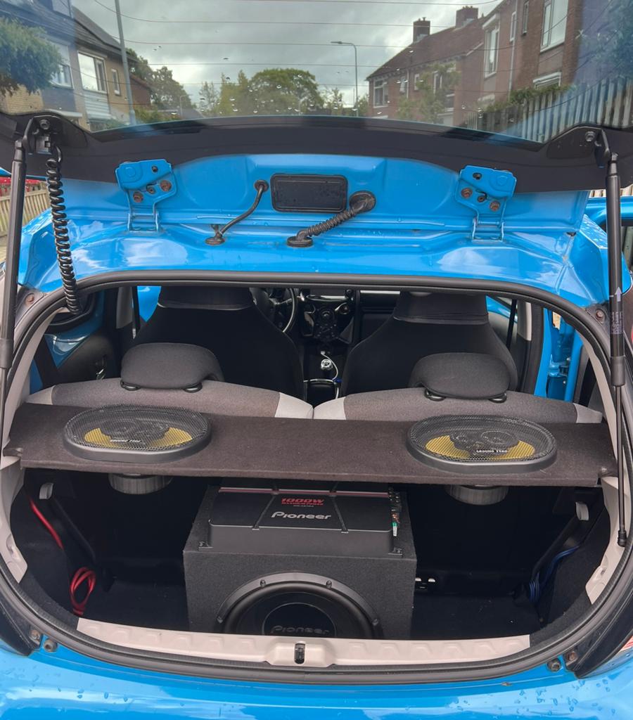 Auto speakers, Ophalen