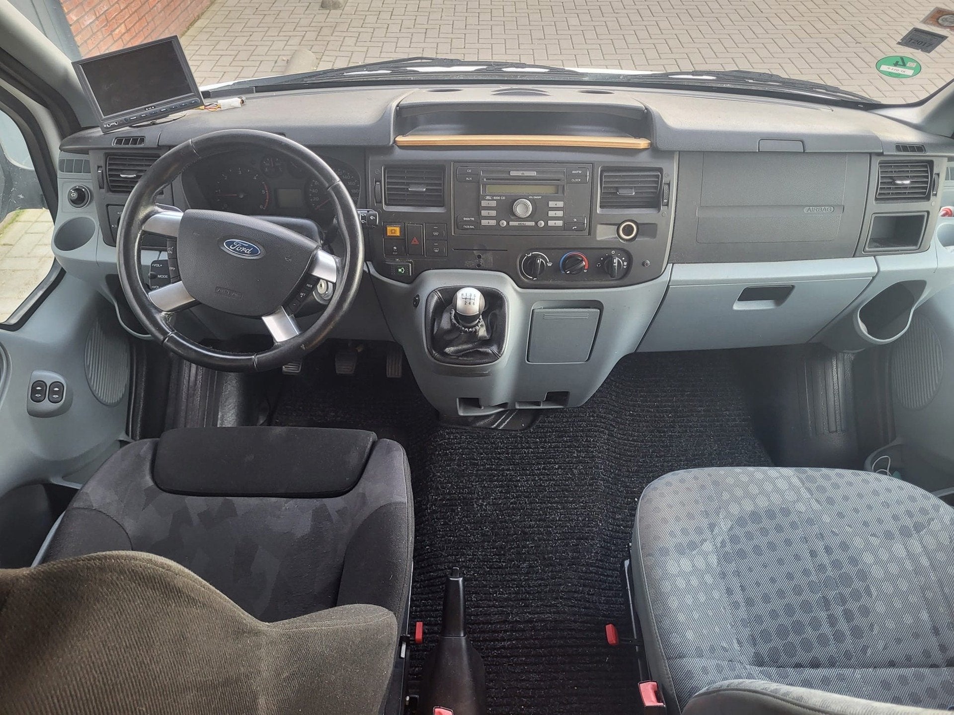 Foto 8 van Ford TRANSIT 350L VAN 115 HR 4,27 CAMPER 142.000 NAP LANG HO