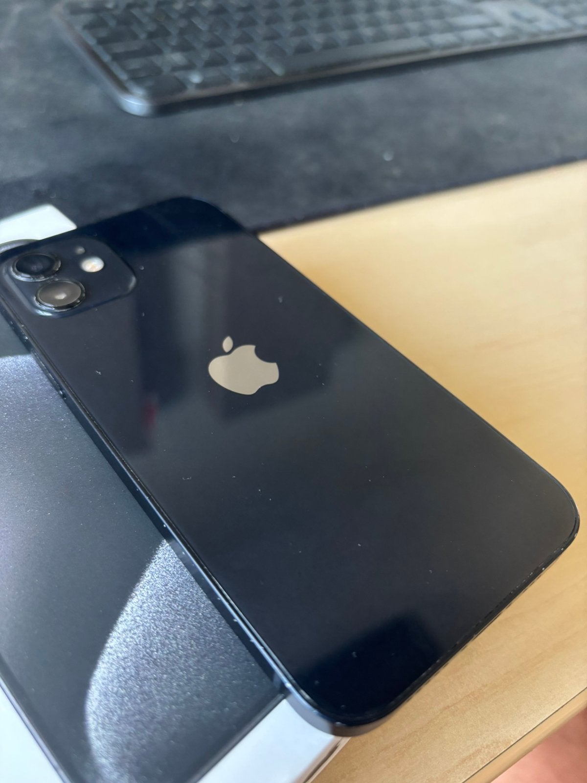 Foto 2 van Iphone 12 128gb