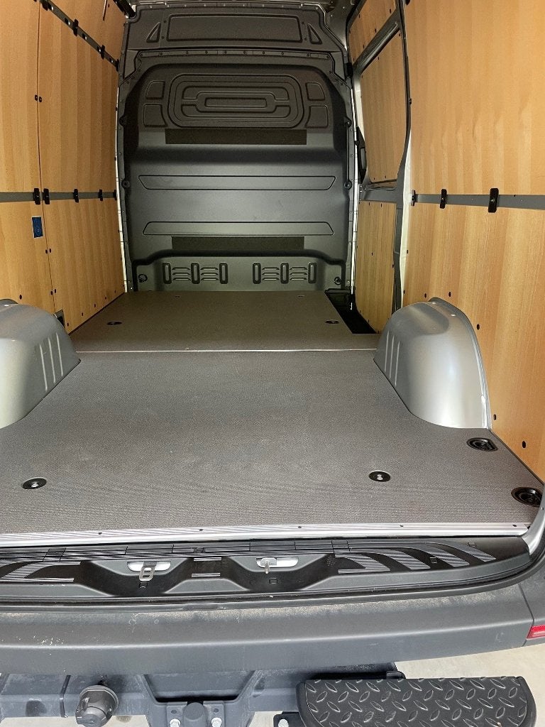 Tussenschot, vloer en zijwandbekleding Sprinter L2H2 (2024), Ophalen, Gebruikt, Mercedes-Benz