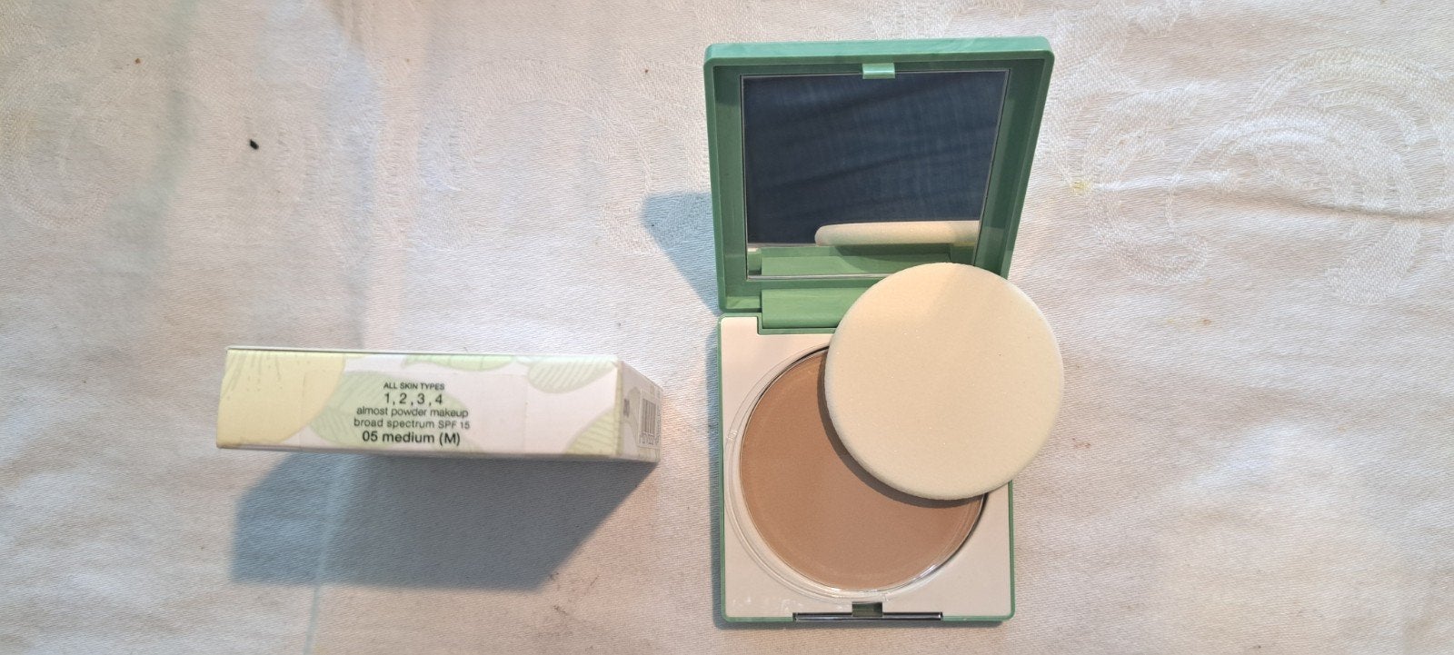 Clinique Almost Powder Makeup SPF 15 - 5 Medium (M), Gehele gezicht, Beige, Nieuw, Ophalen of Verzenden