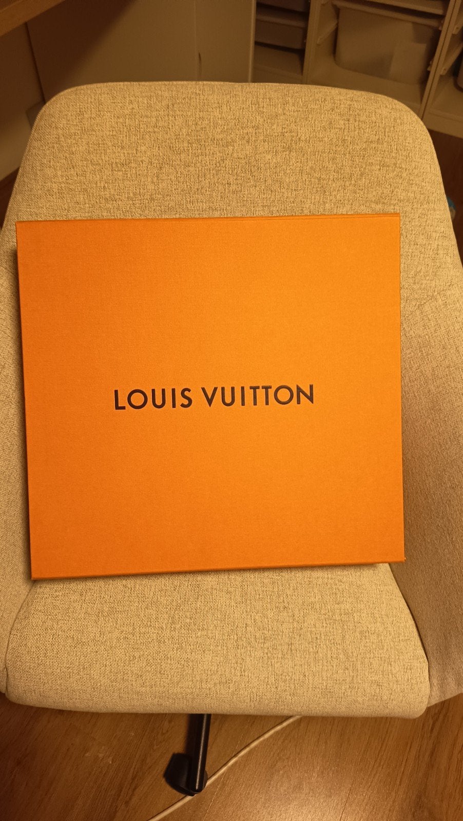 Louis Vuitton tasdoos, Overige materialen, Minder dan 50 cm, Ophalen of Verzenden, Zo goed als nieuw