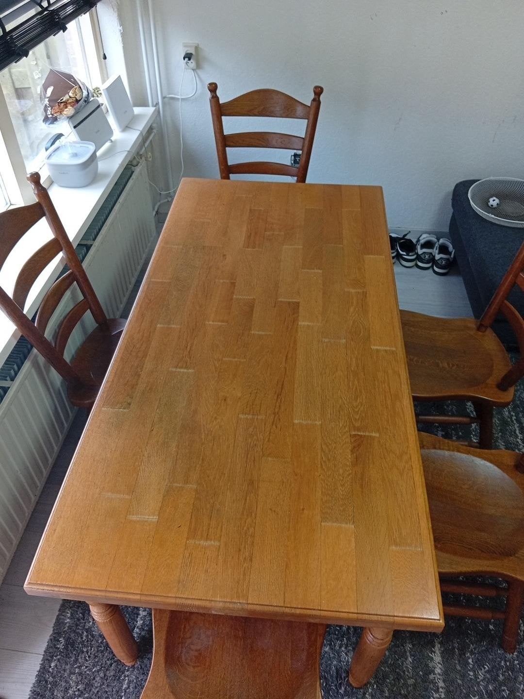 Eettafel met 5 stoel, Ophalen