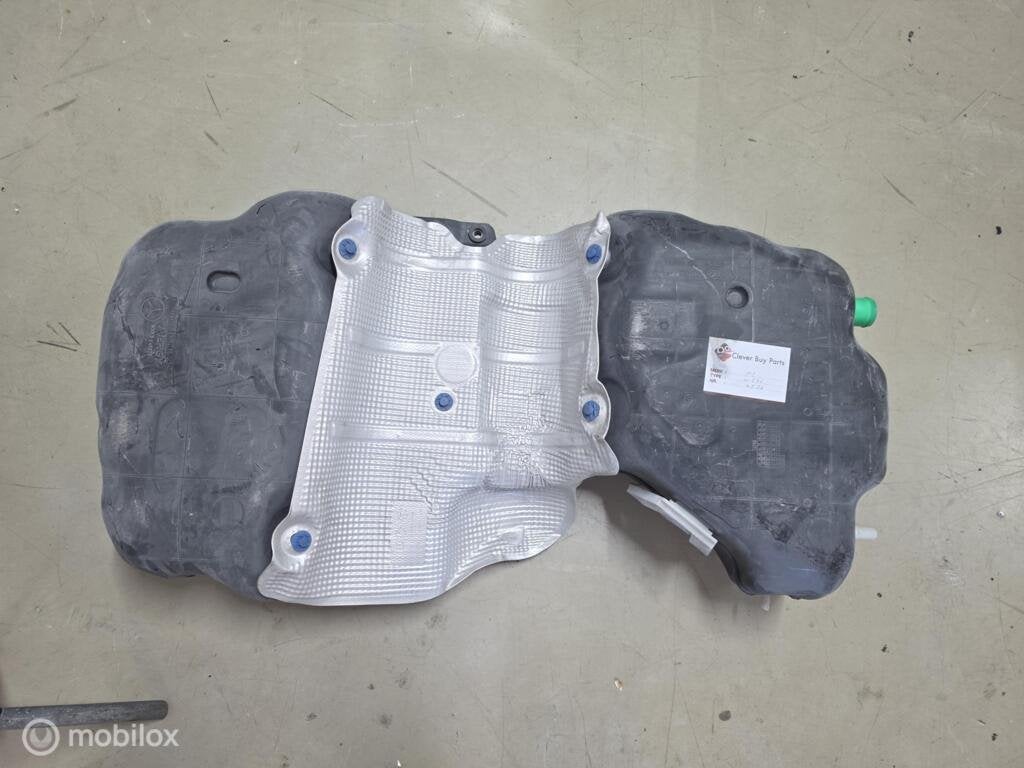 Brandstoftank originel Mercedes  W246 ('11-'19) A2464700400, Gebruikt, Mercedes-Benz, Ophalen of Verzenden, Mercedes-Benz