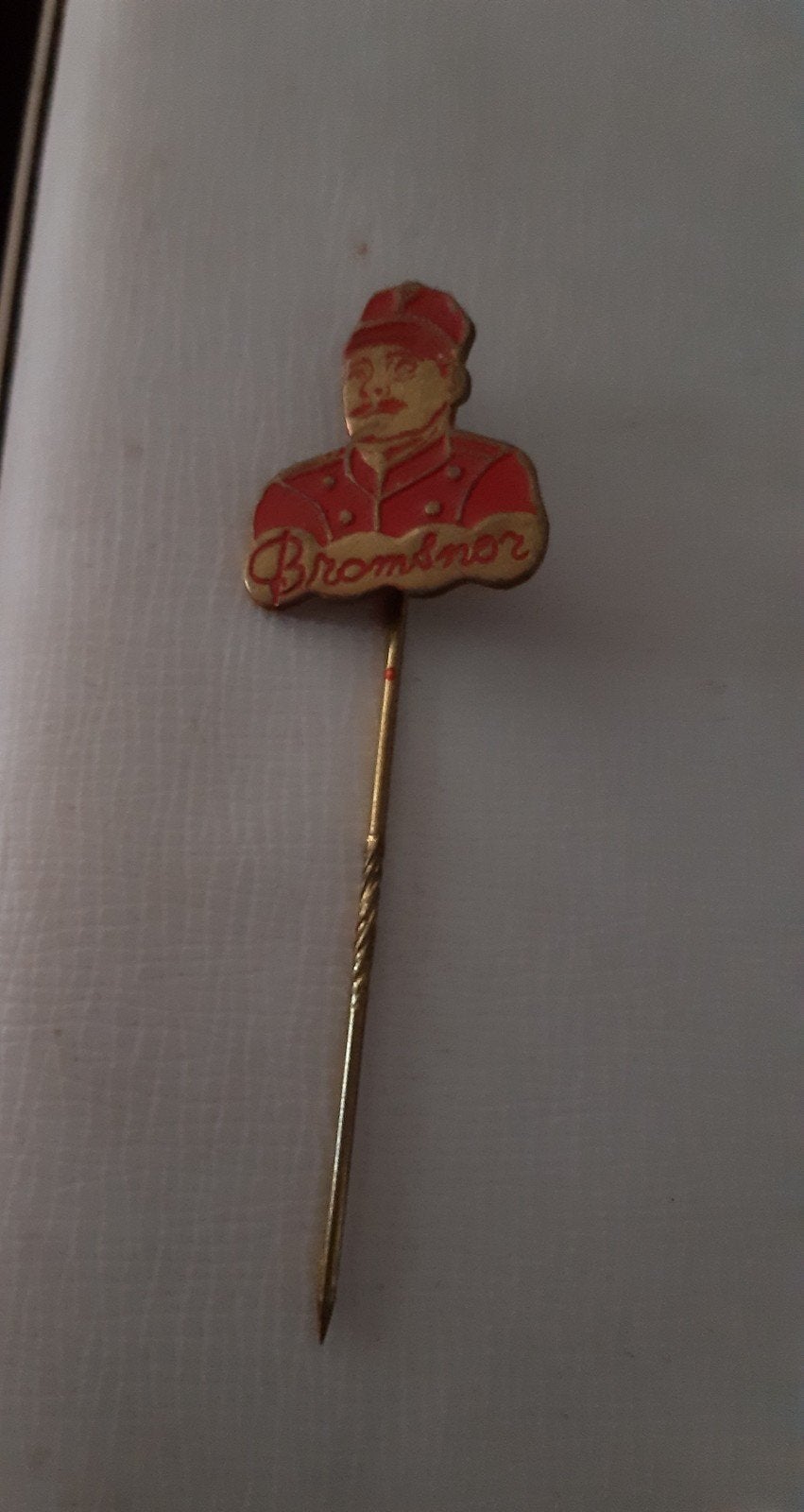 Speldje Bromsnor, Ophalen of Verzenden, Zo goed als nieuw, Figuurtje, Speldje of Pin