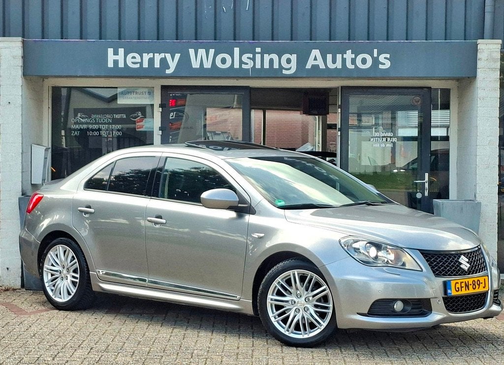 Suzuki KIZASHI 2.4 Sport Pdc Leder Clima Open dak Xenon, Auto's, Suzuki, Euro 5, Gebruikt, Zwart, 4 cilinders