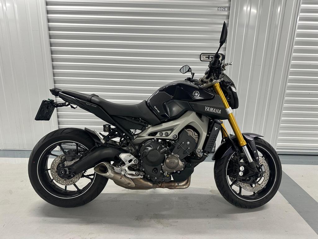 Yamaha MT-09 Quickshifter, Particulier, Naked bike