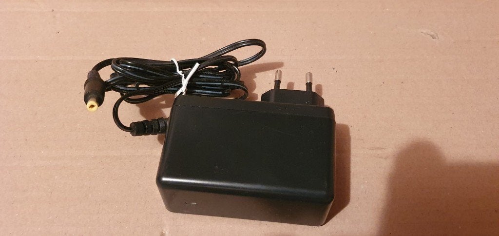 Verschillende adapters / laders, Ophalen of Verzenden, Zo goed als nieuw