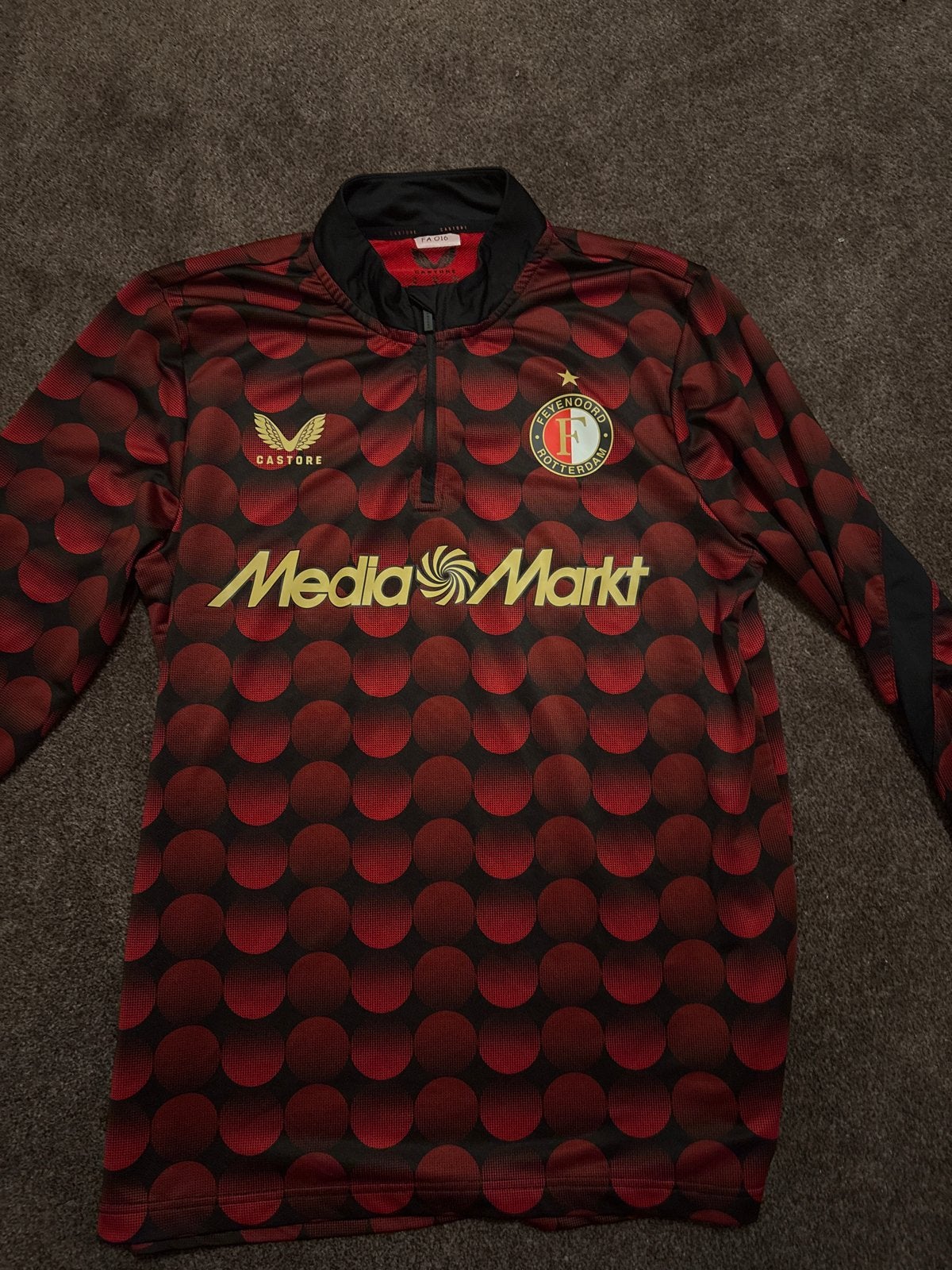 Feyenoord Warming-up Trui 25/26 Origineel maat M, Sport en Fitness, Maat M, Ophalen of Verzenden, Zo goed als nieuw, Shirt