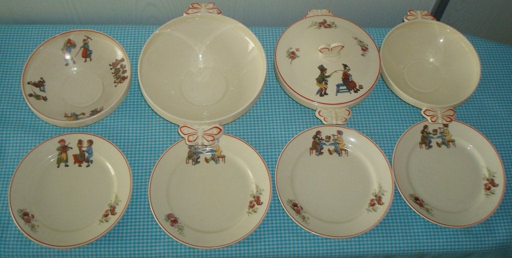 Soc. Ceramiek Maastricht servies kinderservies 1885 diversen, Antiek en Kunst, Antiek | Servies los, Ophalen of Verzenden
