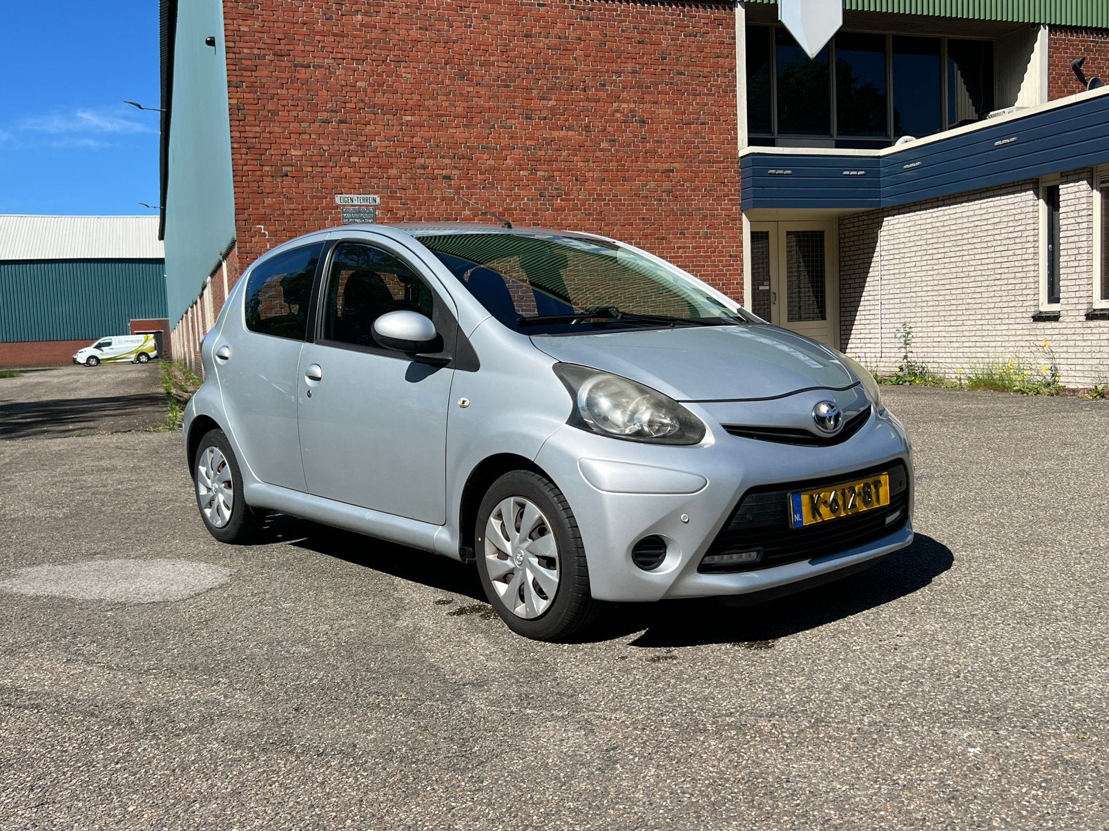 Toyota Aygo 1.0 (2012) | 5DRS | AUT | AIRCO | Grijs, Auto's, Euro 5, Stof, 4 stoelen, 68 pk