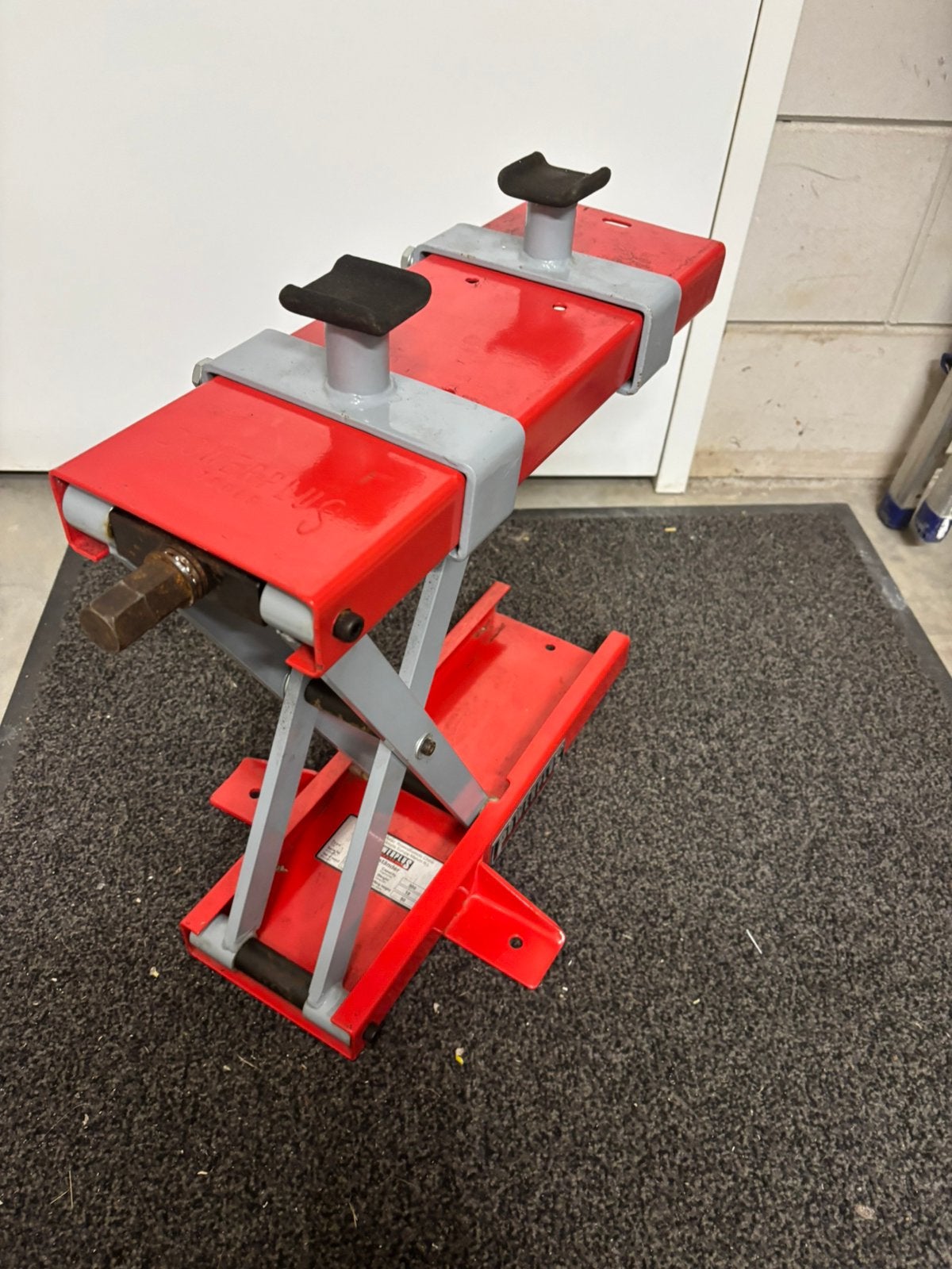 Powerplus minilft/schaarlift, Ophalen