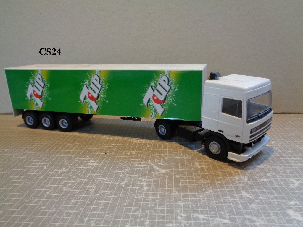 lion daf 95 met 7 up trailer, Ophalen of Verzenden, Zo goed als nieuw, Bus of Vrachtwagen, Lion Toys
