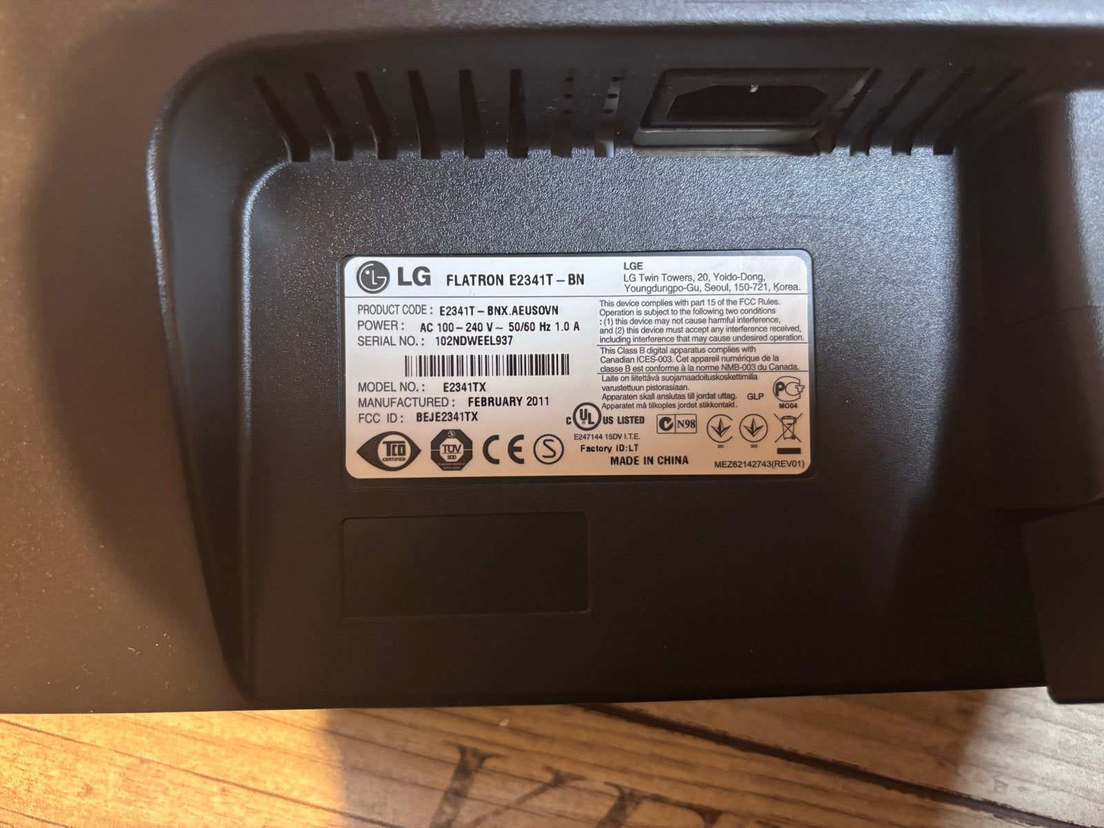 LG Flatron E2341T-BN Monitor - Gebruikt, Ophalen, Gebruikt, Full HD, 5 ms of meer