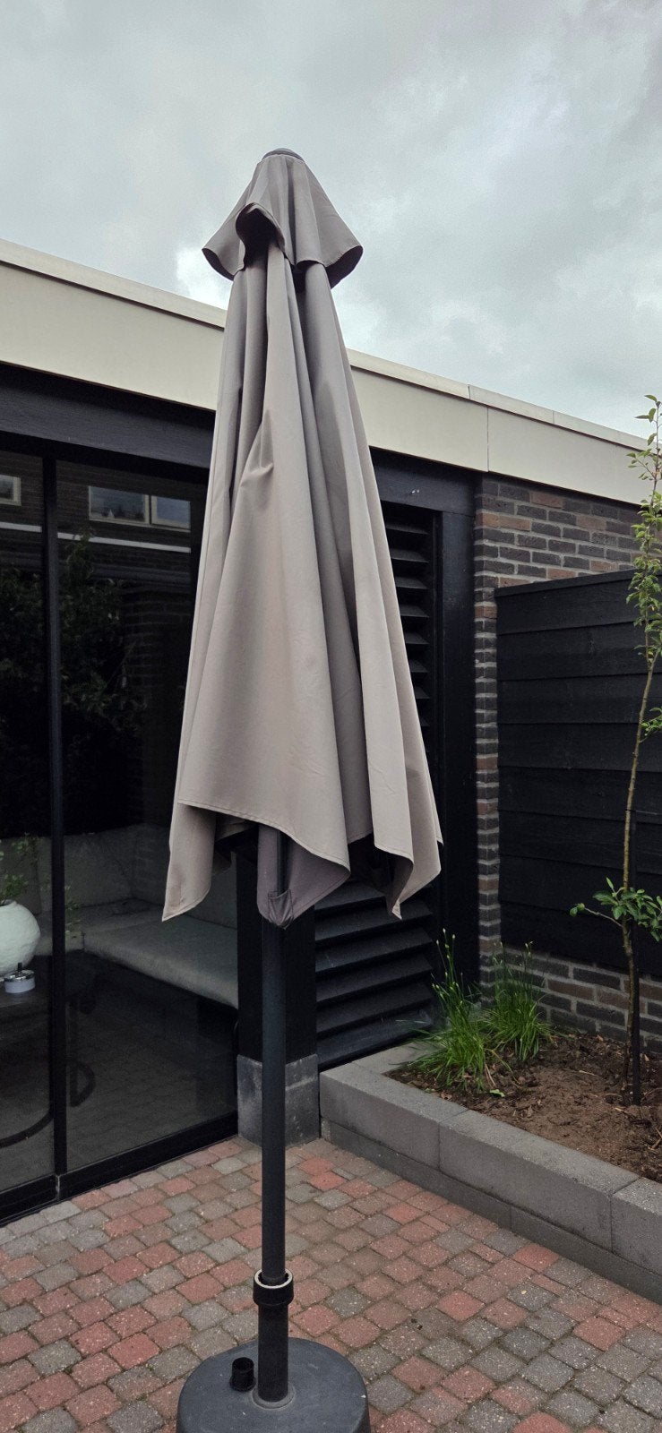 Parasol antraciet 3 meter doorsnee - nette staat, Ophalen