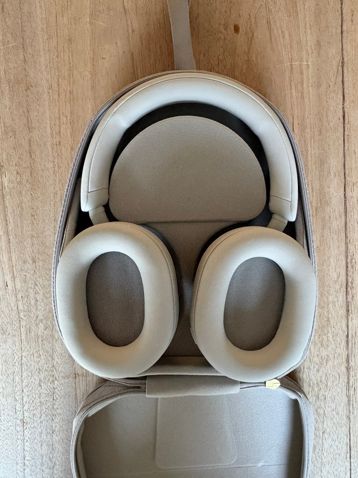Sony WH-1000XM5