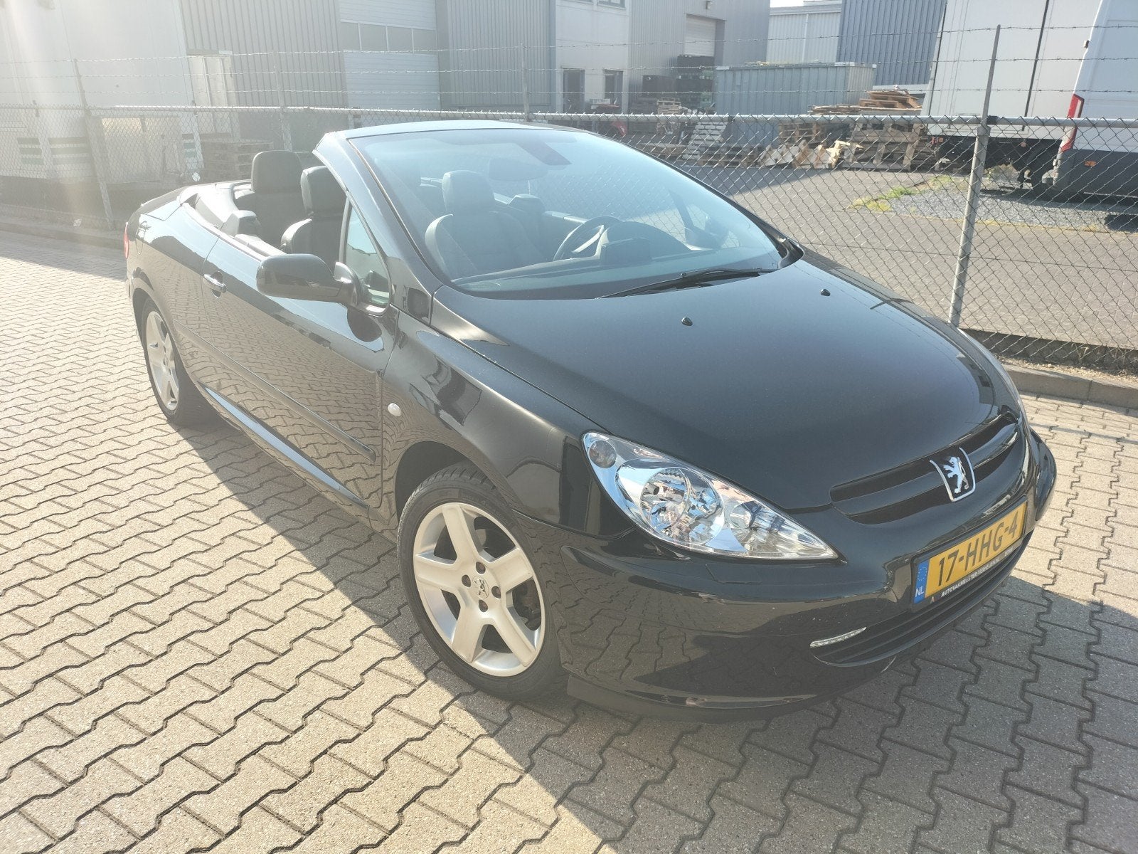 Peugeot 2004 Zwart, Automaat, Cabriolet, 4 stoelen, Zwart