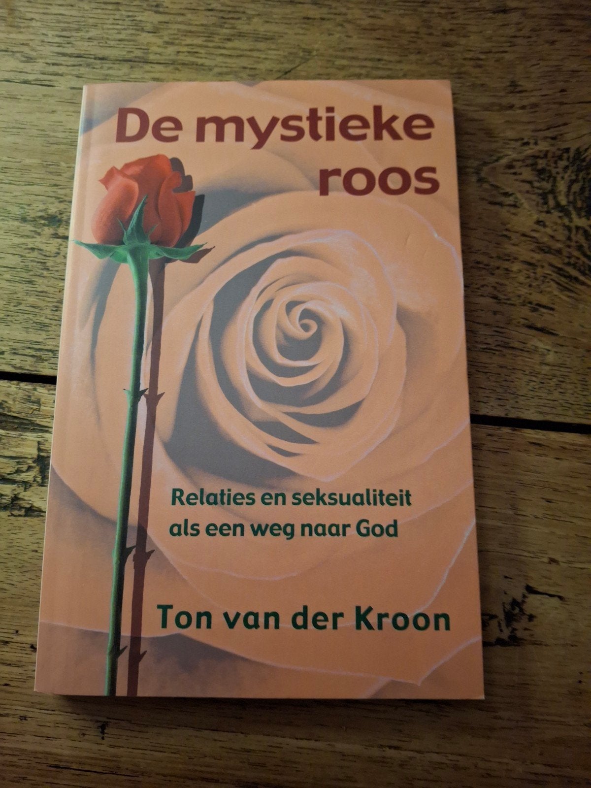 Ton van der Kroon - De mystieke roos, Achtergrond en Informatie, Astrologie, Ophalen of Verzenden, Zo goed als nieuw