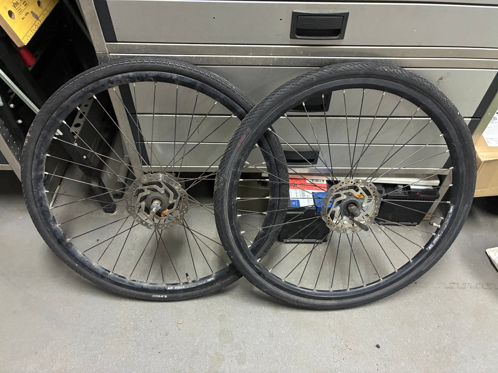Stella gazelle shimano wielset voorwiel en achterwiel 8v, Ophalen of Verzenden, Zo goed als nieuw