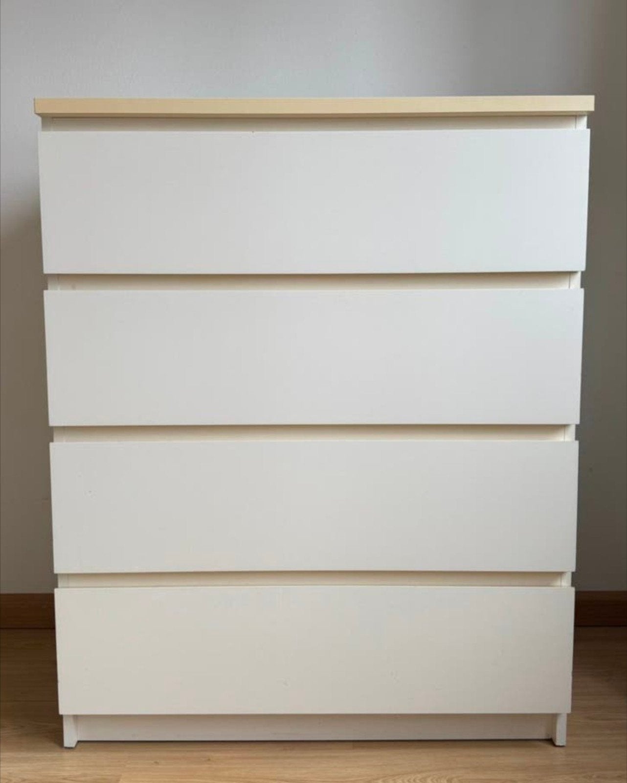 Ikea Malm Ladekast, 4 Lades, Wit met Beige Randen, Ophalen, Gebruikt, 100 tot 150 cm, 50 tot 100 cm