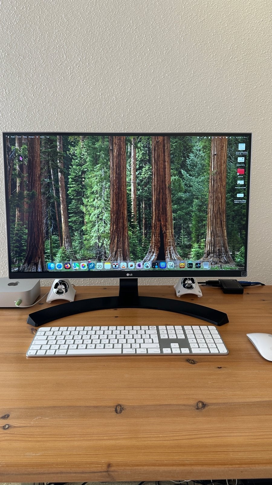 LG 27UD68P-B 27 inch 4K UHD Monitor, Computers en Software, Monitoren, Ophalen, HDMI, IPS, Kantelbaar