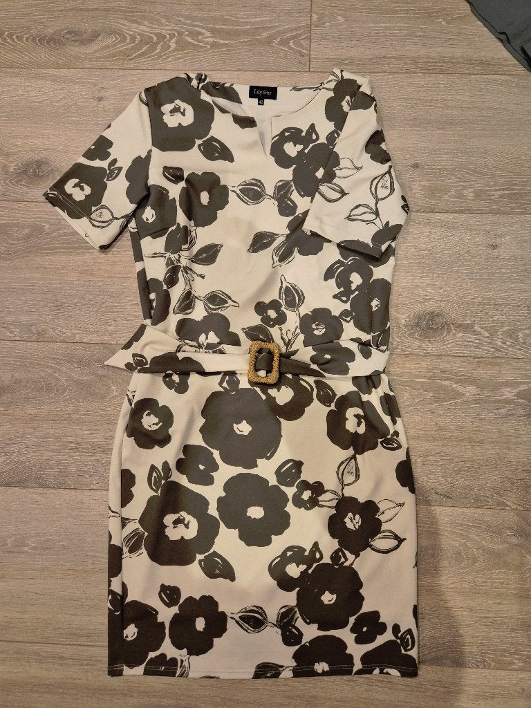 Mooie groene Jurk merk Lilytime, Kleding | Dames, Jurken, Maat 42/44 (L), Ophalen of Verzenden, Zo goed als nieuw, Knielengte