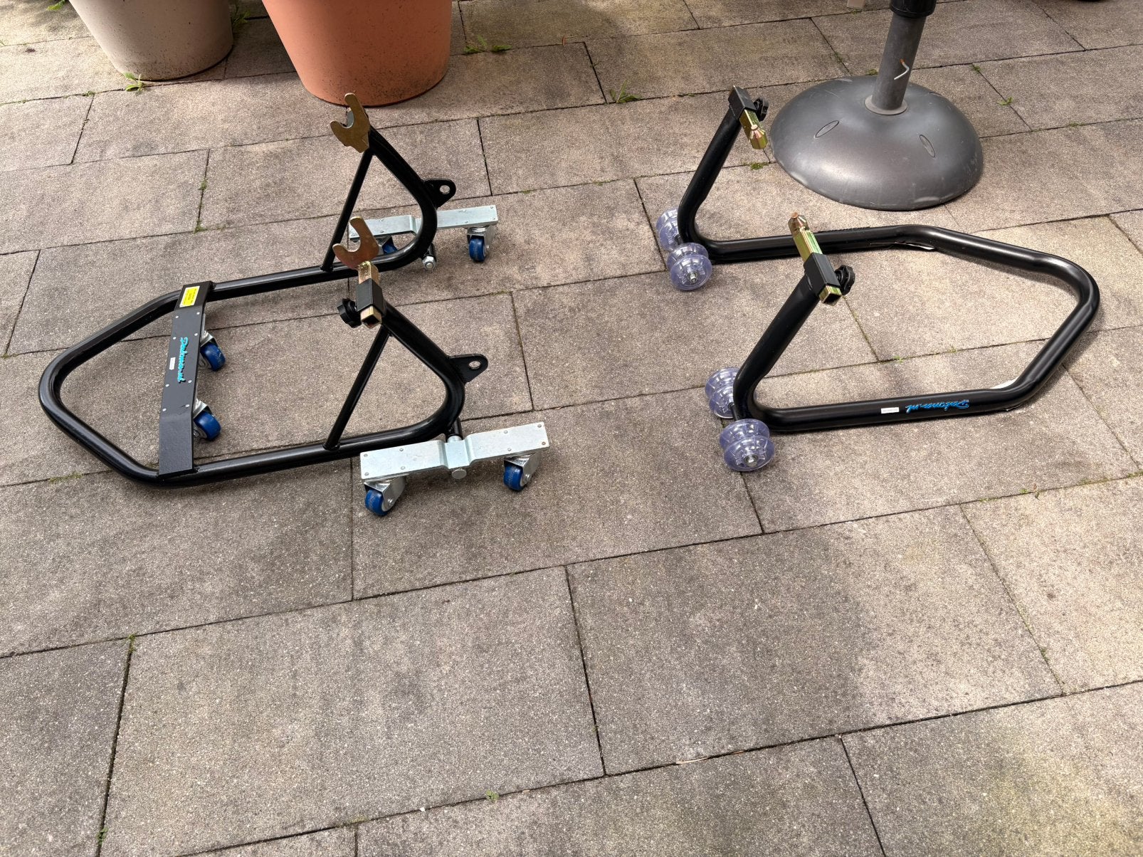 Datona paddock stands voor+achter, Ophalen