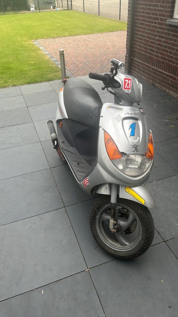 Vivacity 50cc, Fietsen en Brommers, Scooters | Peugeot, Ophalen, Tweetakt, Gebruikt, Maximaal 45 km/u