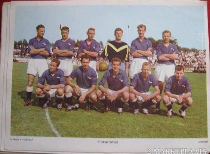 3 voetbalplaten ( Elftallen) Eerste Divisie  1958/1959 ESSO!, Ophalen of Verzenden, Gebruikt, Overige binnenlandse clubs, Poster, Plaatje of Sticker