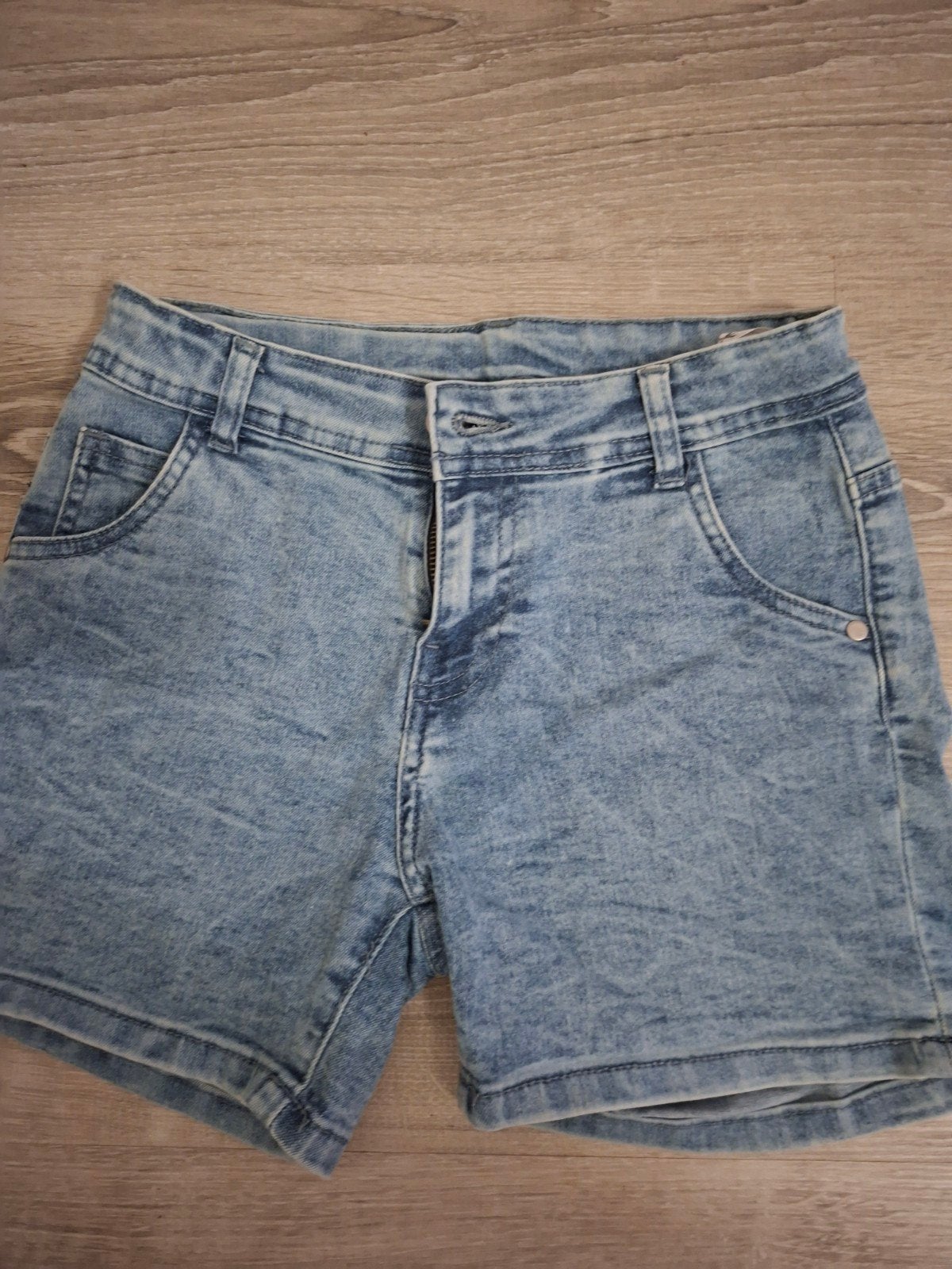 Mooie nette korte broek, Kleding | Dames, Spijkerbroeken en Jeans, Ophalen of Verzenden, Zo goed als nieuw, Blauw, W28 - W29 (confectie 36)