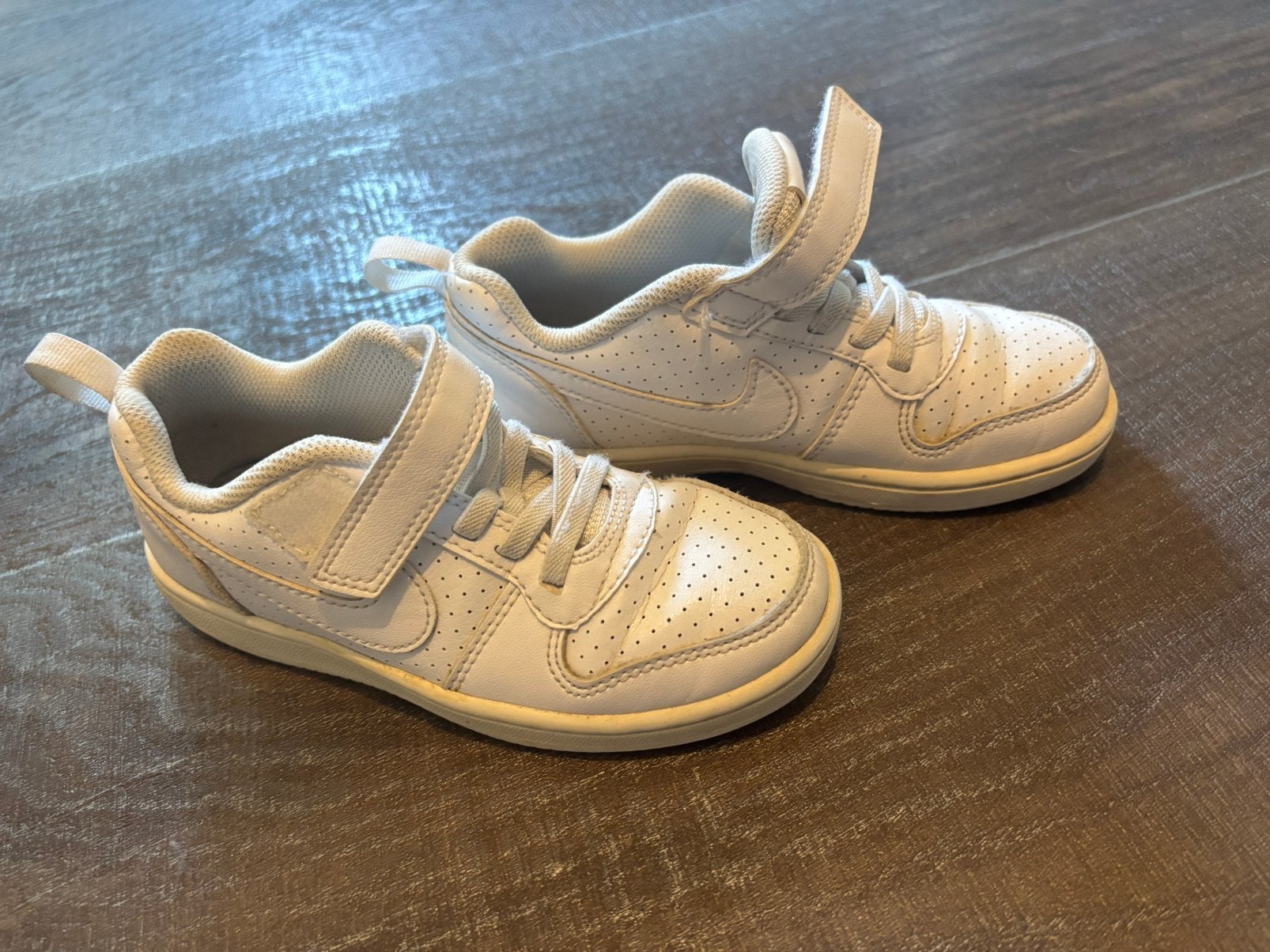 Nike gymschoenen maat 28, Kinderen en Baby's, Kinderkleding | Schoenen en Sokken, Ophalen, Zo goed als nieuw, Jongen of Meisje