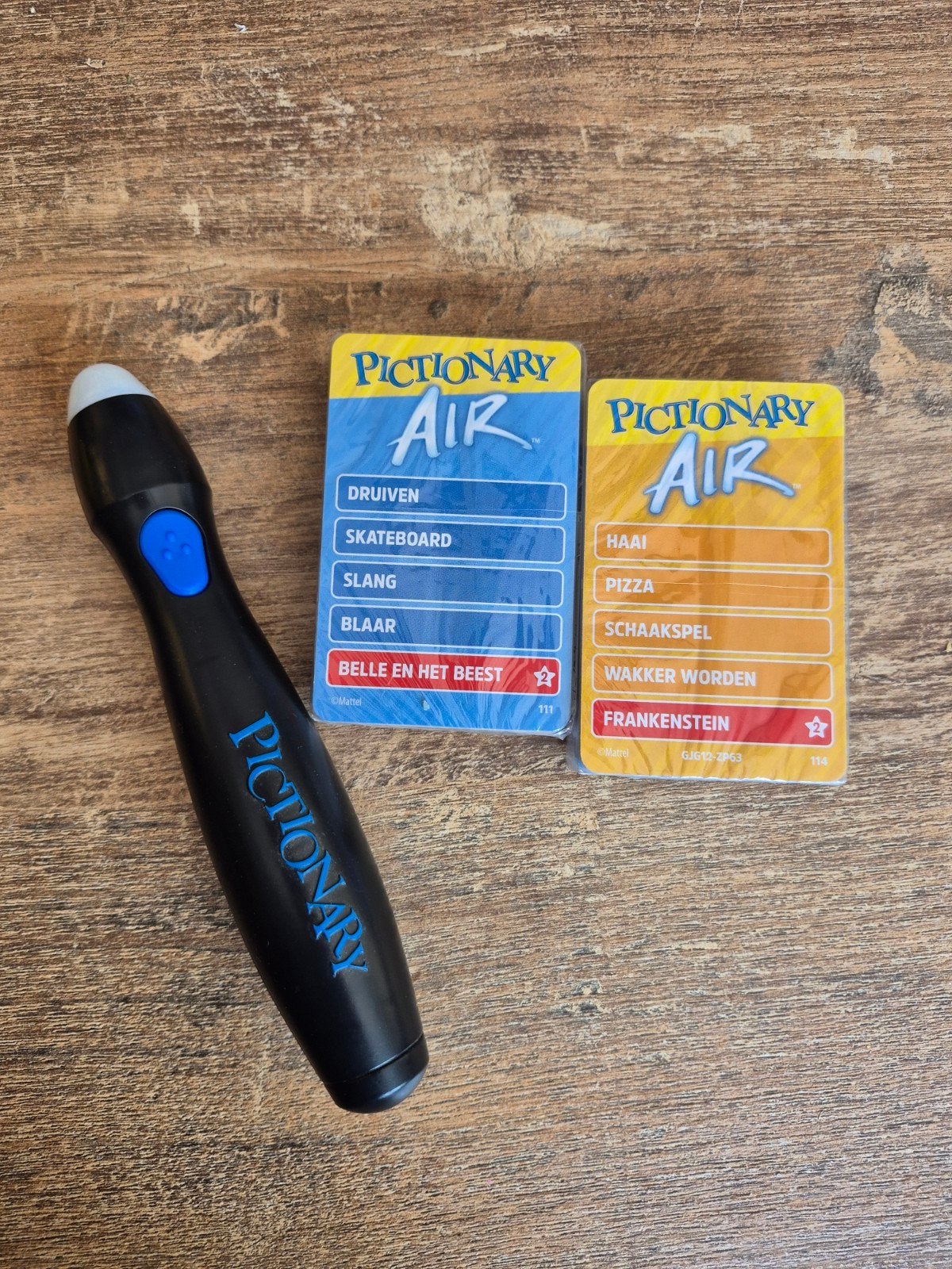 Pictionary Air - Teken in de lucht!, Hobby en Vrije tijd, Gezelschapsspellen | Bordspellen, Vijf spelers of meer, Ophalen of Verzenden