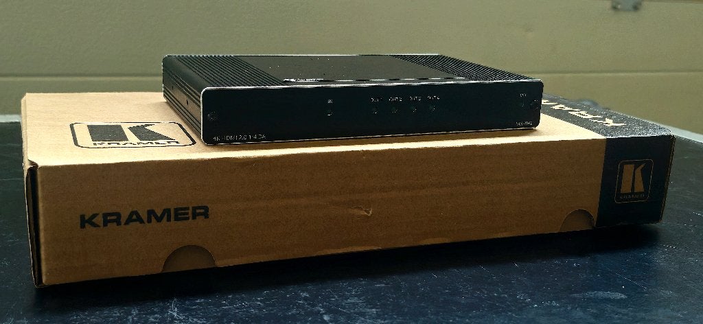 Kramer VM-4H2 professional 1:4 HDMI Distributor/amplifier, Audio, Tv en Foto, Ophalen of Verzenden, Nieuw, Minder dan 2 meter