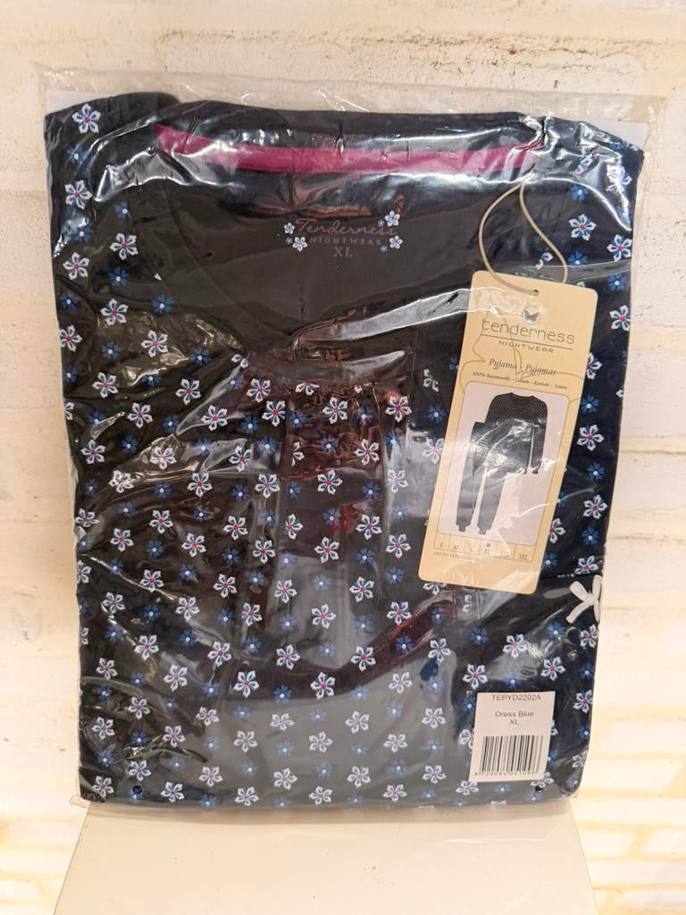 Tenderness night wear pyjama, Kleding | Dames, Ophalen of Verzenden, Zo goed als nieuw, Maat 46/48 (XL) of groter
