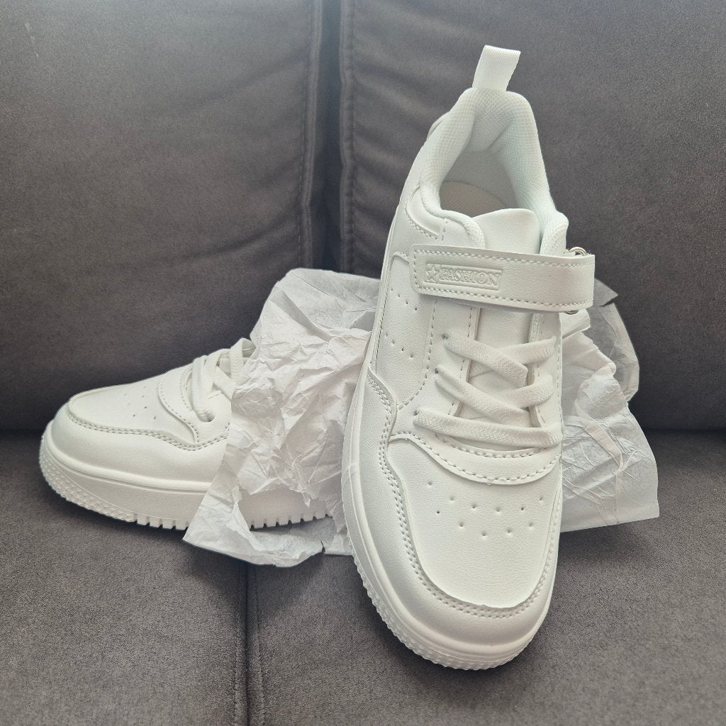 Witte kindersneaker, Kinderen en Baby's, Kinderkleding | Schoenen en Sokken, Ophalen, Meisje, Schoenen, Nieuw