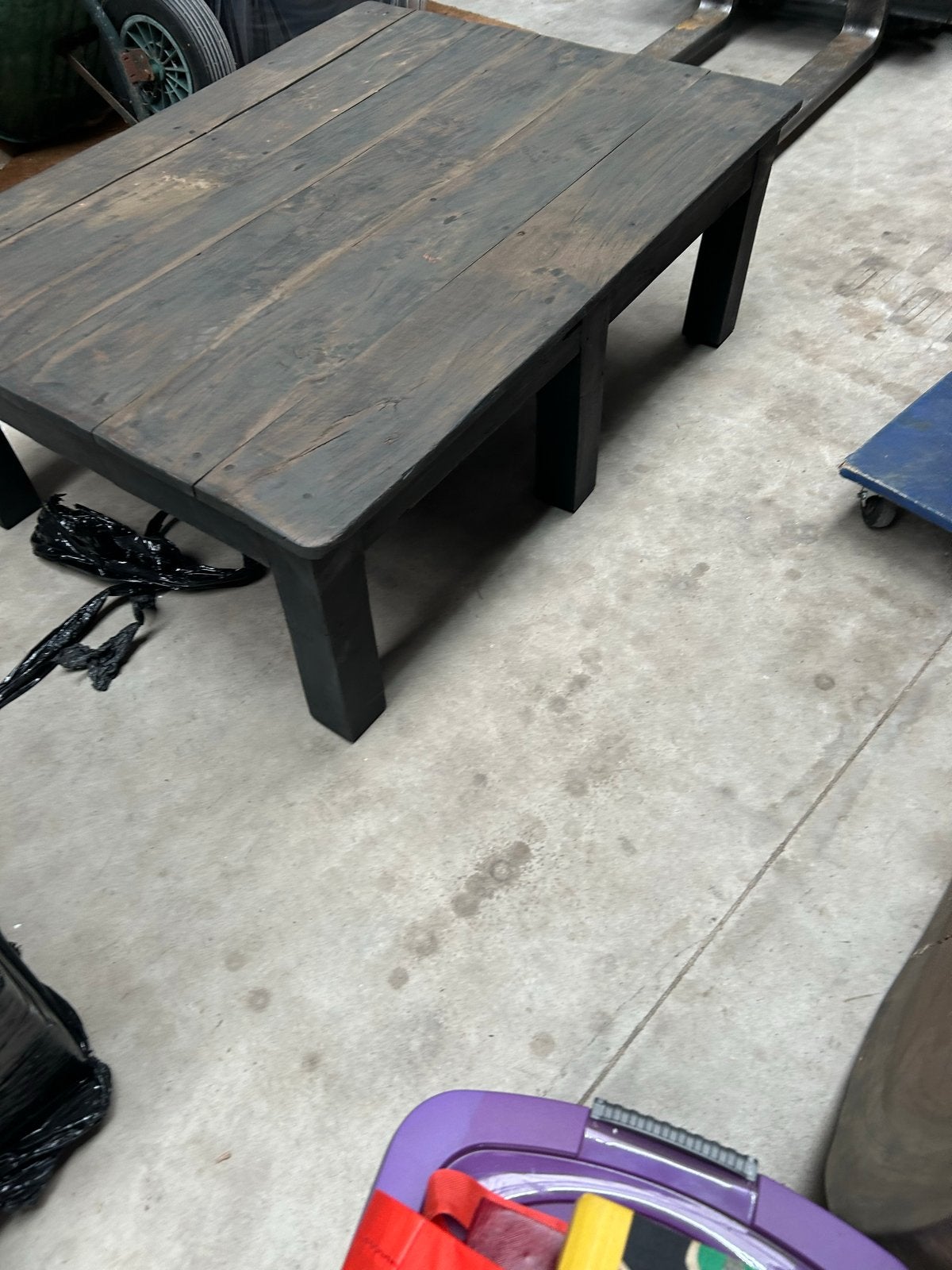 luksa Robuuste houten salontafel - Zwart/Donkerbruin, Huis en Inrichting, Gebruikt, 100 tot 150 cm, Overige houtsoorten, 50 tot 100 cm