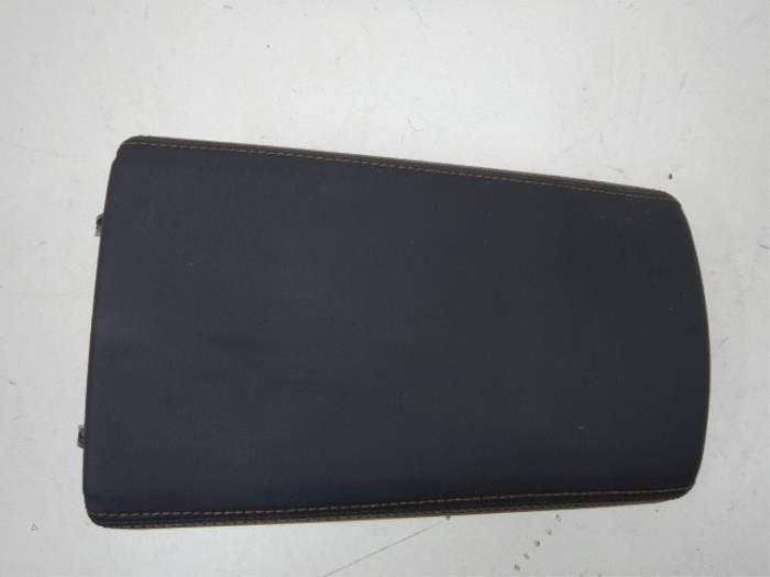 Seat Ateca 575 Armsteun Leer Rood Stiksel, Ophalen of Verzenden, Gebruikt