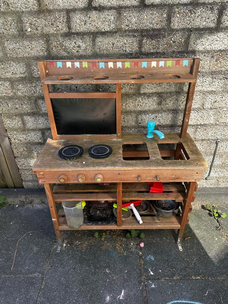 Houten buitenkeuken voor kinderen met werkende kraan, Kinderen en Baby's, Ophalen, Gebruikt