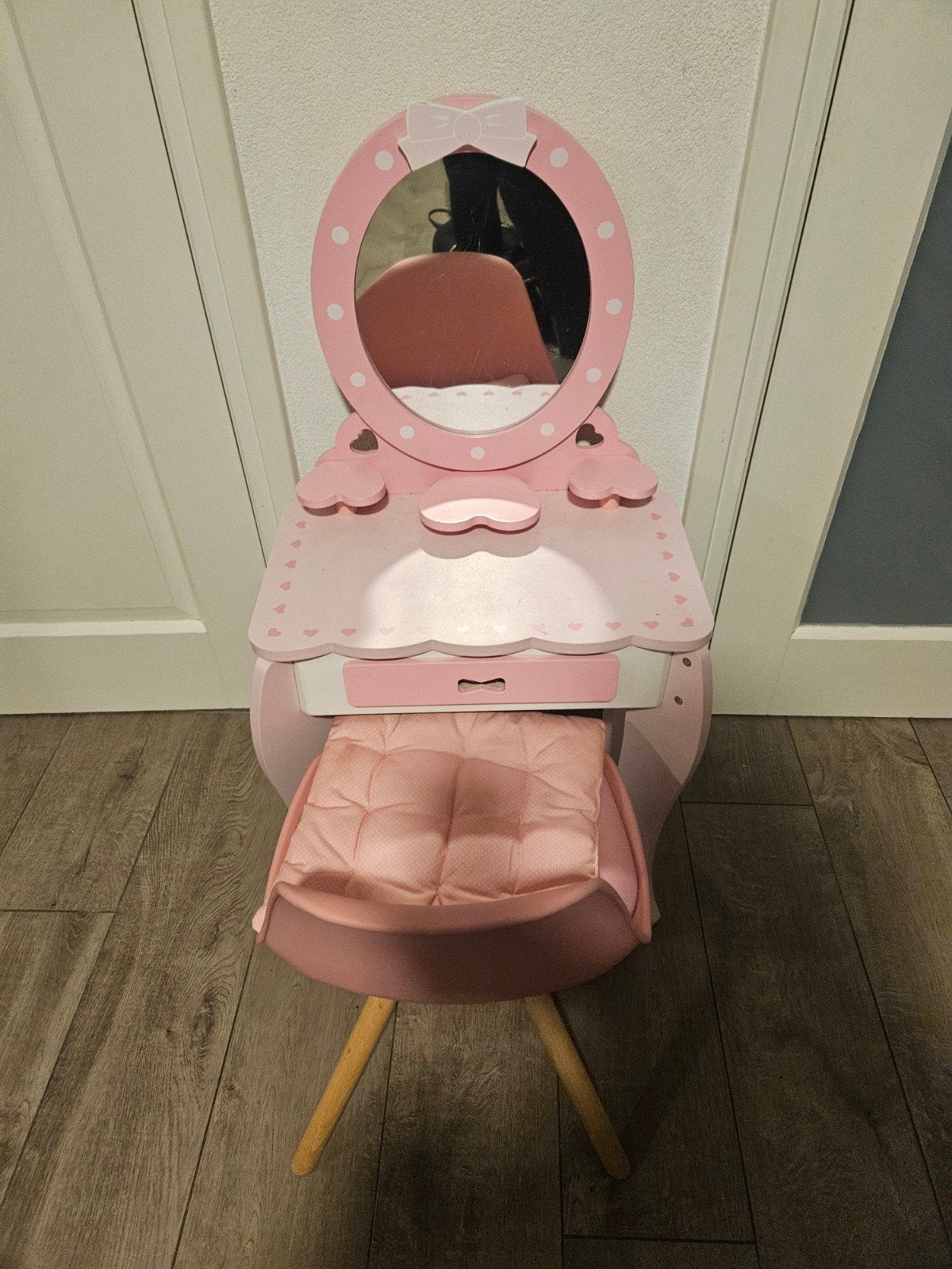 Roze houten kaptafel met spiegel en lade, Ophalen