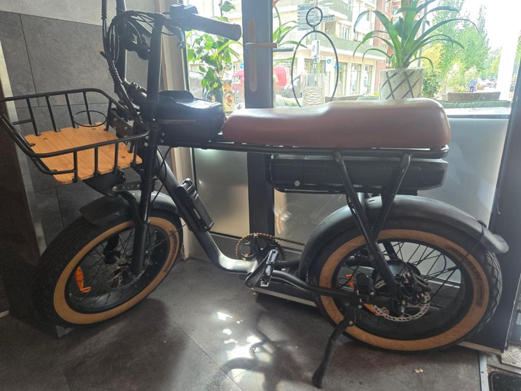 EB2 Bruin Fatbike E-bike, Zo goed als nieuw, Minder dan 47 cm, 50 km per accu of meer, Ophalen