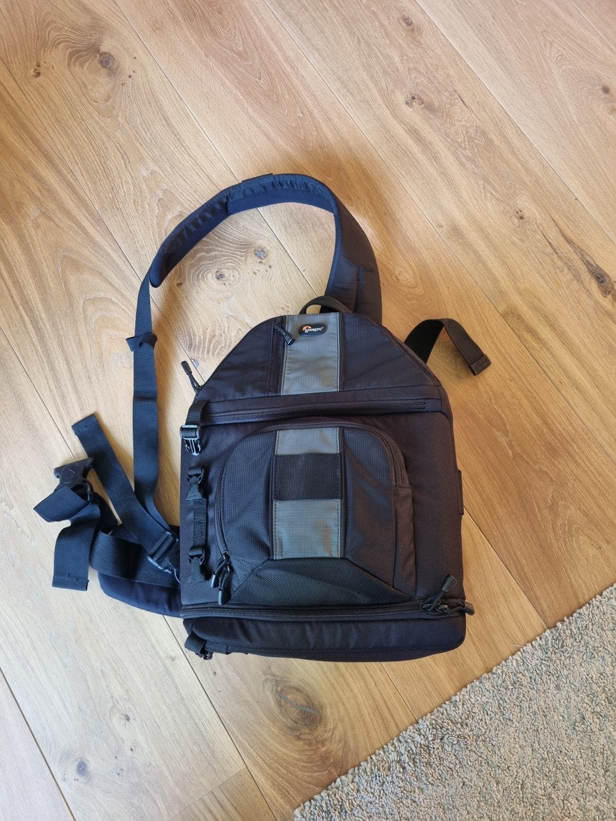 Cameratas: Lowepro Slingshot 302 AW, Ophalen of Verzenden, Zo goed als nieuw, Schoudertas, Lowepro
